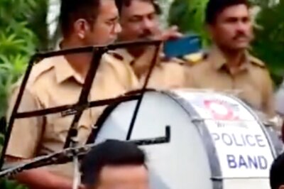 Janmashtami Special: Mumbai Police Band Plays 'Mach Gaya Shor'; Video Goes Viral