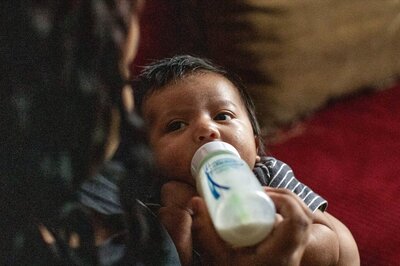 No Respite Soon: Biden Meets Manufacturers, Retailers, To Address Baby Formula Shortage