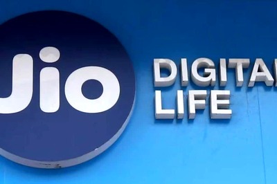Reliance Jio Q1 Net Profit Rises 12% YoY to Rs 4,863 Crore
