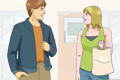 How to Meet College Girls