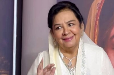 Farida Jalal Makes A Rare Appearance At Sanjay Leela Bhansali's Heeramandi Premiere