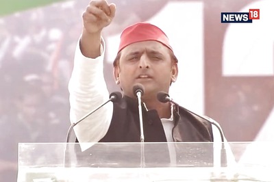 Akhilesh Takes a Dig at BJP, Asks if Manifesto Will Come After Elections