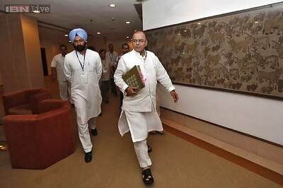 Jaitley presents Delhi's Budget for Rs 36,776 cr, no new taxes proposed