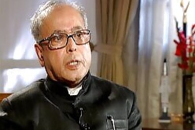 Pranab address troops on I-Day eve