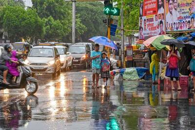 Mumbai Citizens to Get Weather Updates on Mobile Phone During Monsoon: Civic Body