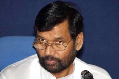 Paswan attacks Lalu and Nitish, says none of them 'messiahs of Mandal politics'