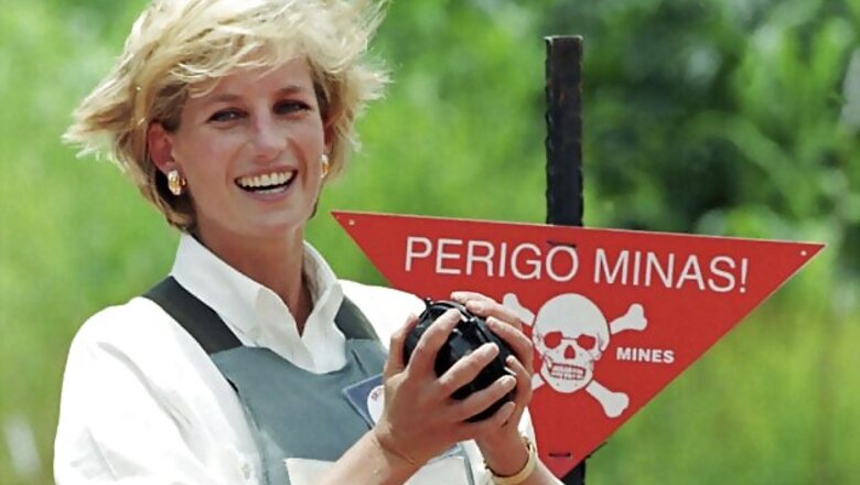Unseen photo of teenage Princess Diana up for auction