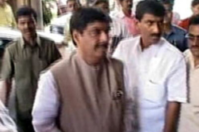 I'm a human, not a machine: Munde