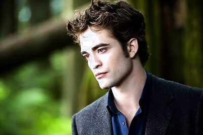 Robert Pattinson not dating Katy Perry's friend