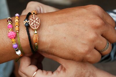 Meghalaya Women Tie Rakhis to BSF, BGB Personnel at Bangladesh Border