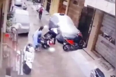 Mother Fights Bike-borne Kidnappers to Save 4-year-old Daughter in Delhi, Incident Caught on Camera