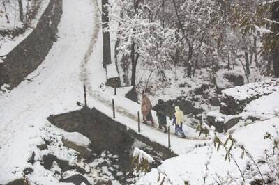 Kashmir University Postpones Exams Scheduled for Jan 8, 9 Due to Heavy Snowfall