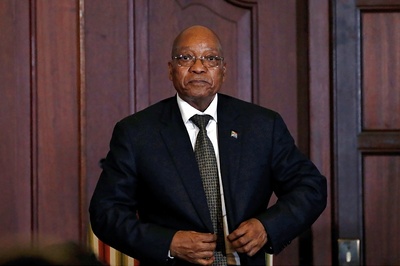 South Africa President Jacob Zuma Quits Rally After Being Jeered