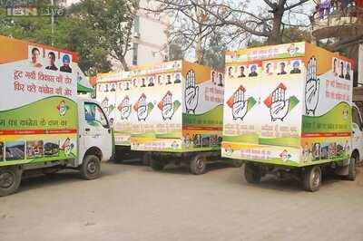 Congress goes hi-tech, vans and videos to showcase Delhi's development to woo voters