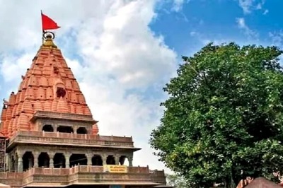 Mahakal Temple Fire: Administration Bans Outside Colours on Shrine Premises During Rangpanchami