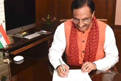 Pokhriyal Stresses on Creation of Sanskrit-speaking Villages, Varsities to Scout for Potential Hamlets Soon