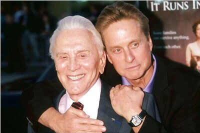 Kirk Douglas Gives Fortune to Charity, Snubs Son Michael