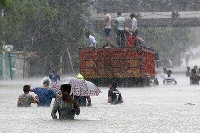 As Maharashtra Goes to Polls Today, Heavy Rainfall Expected to Lash Mumbai, Thane & Palghar