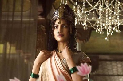 Box Office clash between 'Dilwale', 'Bajirao Mastani' is unfortunate: Priyanka Chapra