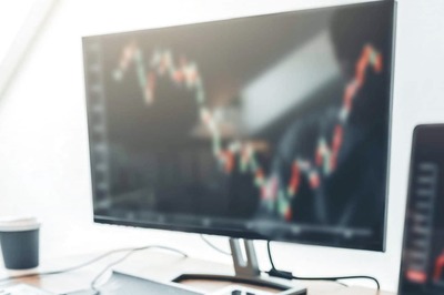 Sensex Slips 70 pts At Close, Nifty Holds 18,000; IT, Power Stocks Drag, Banks Gain