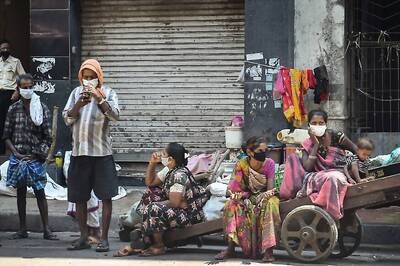 150 Migrant Workers from Madhya Pradesh Stopped from Leaving Pune