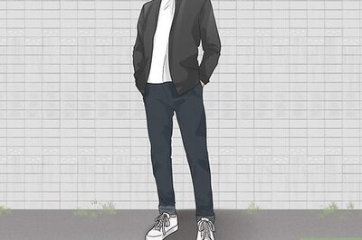 How to Dress Casually for a First Date (Guys)