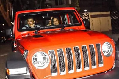 Saif Ali Khan, Kareena Kapoor Spotted Getting a Ride in Jeep Wrangler Unlimited SUV