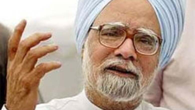 PM urges medicos to end strike