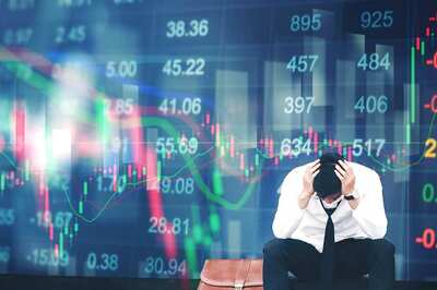 Sensex Down 800 Points, Rs 6 Lakh Crore Investor Wealth Lost; Why is Market Falling?