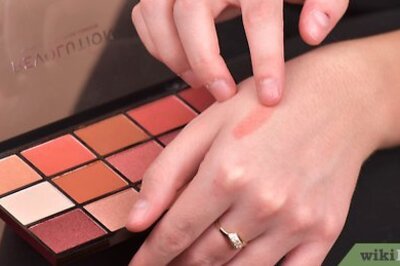 How to Wear Peach Eye Shadow