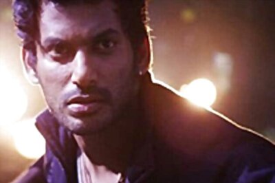 Vishal suffers head injury while shooting for 'MGR'