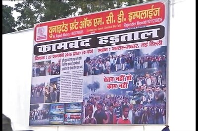 Delhi heads for trouble as 1.5 lakh MCD workers go on strike, threaten to pile up garbage