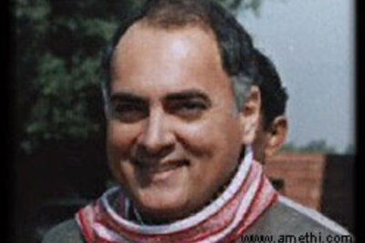Nation pays homage to Rajiv Gandhi