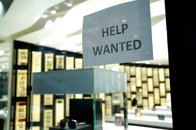 US Jobless Claims Rise To 885,000 Amid Resurgence Of Virus