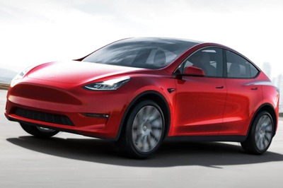 Tesla Model Y with Full Self-Driving Beta Reportedly Runs Into Pole: Watch Video