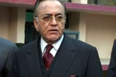 We will welcome Benazir on her return: Kasuri