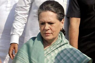 Sonia steps up discussions on Telangana issue