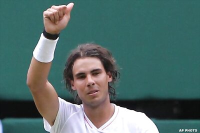Nadal outplays Murray to enter Wimbledon final