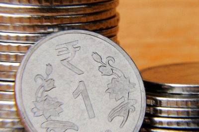 Rupee Rises 44 Paise to 79.30 Against US Dollar in Early Trade