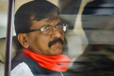 'Tiger' Tamed? The Reason Behind Sanjay Raut's Surprise Praise for Fadnavis