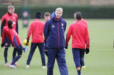 Wenger frustrated at Arsenal's failure to seal top spot