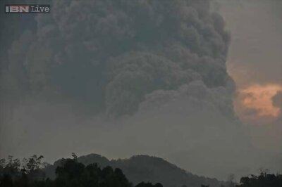 Indonesia volcano erupts; 2 killed, 1 lakh evacuated