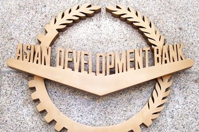 Asia-Pacific May See $31.4-54.3 Billion Remittance Losses Due to Covid-19: ADB