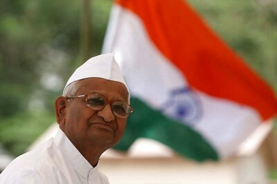 Anna Hazare Expresses Surprise Over Sharad Pawar's Name Figuring in Maharashtra Bank Scam