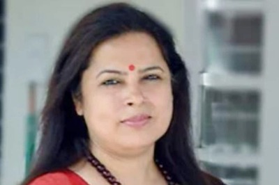 Horrendous That WB Govt Which 'Banned' Durga Puja is Taking Credit for UNESCO Honour: MoS Lekhi