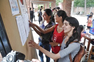 DU Eight Cutoff List 2019: SRCC Demands 98.62% for BA Economic Hons, Check Details at srcc.edu