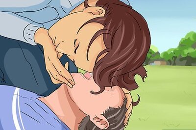 How to Use a Defibrillator