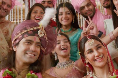 Mast Nazron Se: Jubin Nautiyal-Nikita Dutta Get Married in Reel Life; Watch