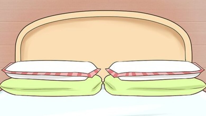 How to Arrange Pillows on a Bed