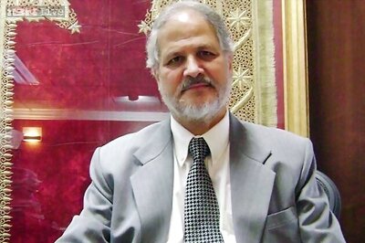 Jung visits home for mentally challenged